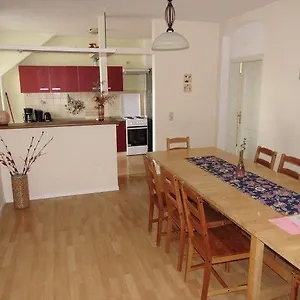 Sehr Schöne 4 Raum Maisonette-fewo Mit 110qm + Balkon + Zentral&preiswert - T7 Apartment Dresden